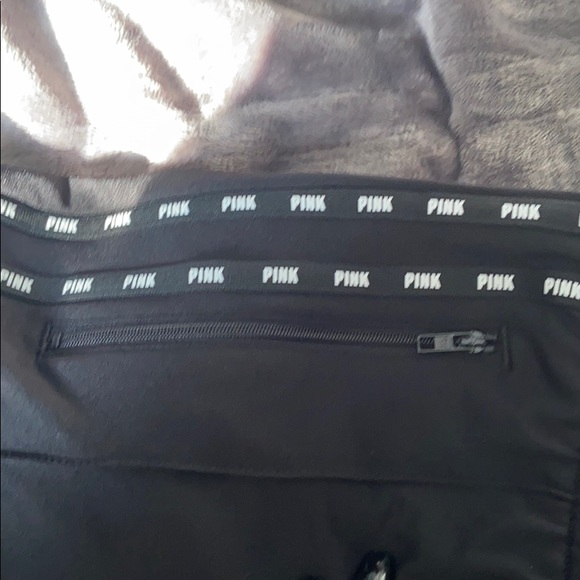 Victoria’s Secret - Picture 3 of 4